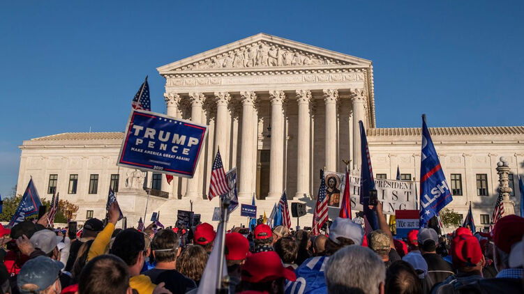 Верховный суд отклонил иск Трампа о пересмотре результатов выборов. Фото: Facebook