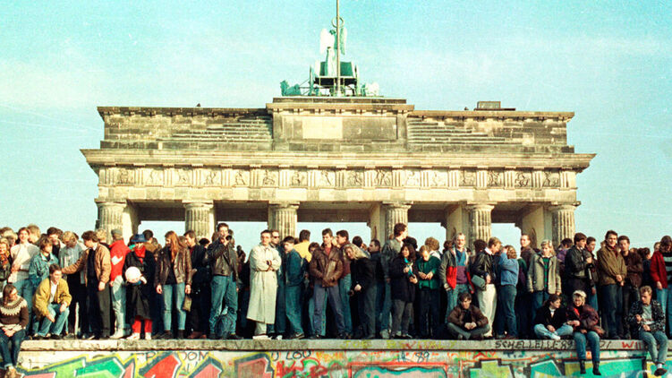 Ноябрь 1989. Павшая