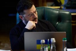 Зеленский готовит контрудар, Арахамия берет измором