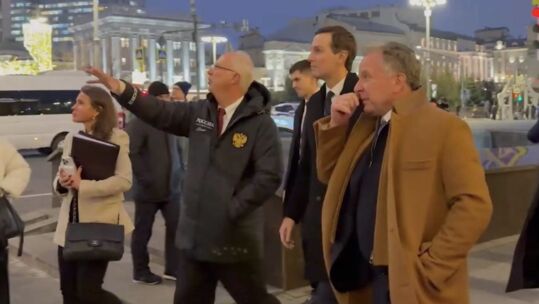 Потерян ли Покровск, Зеленский заговорил о "непростых решениях", Уиткофф приехал к Путину. Итоги