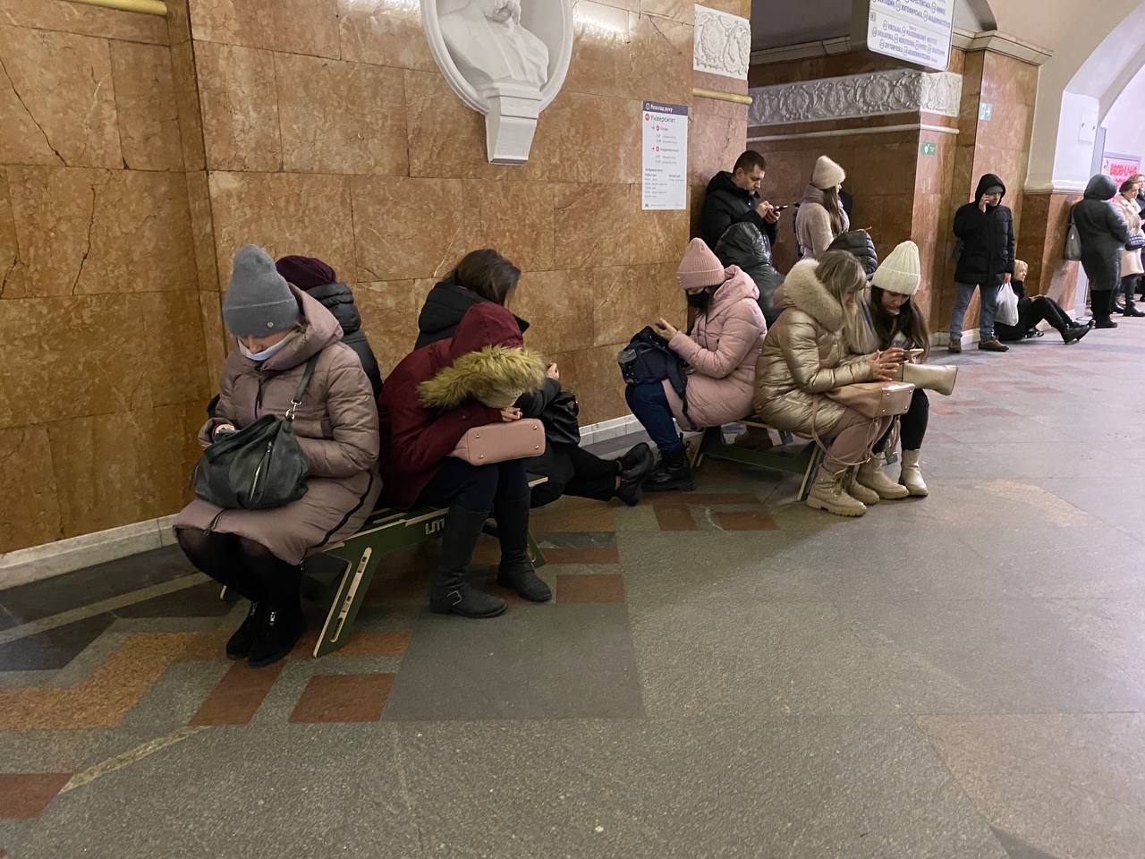 нові лави в метро