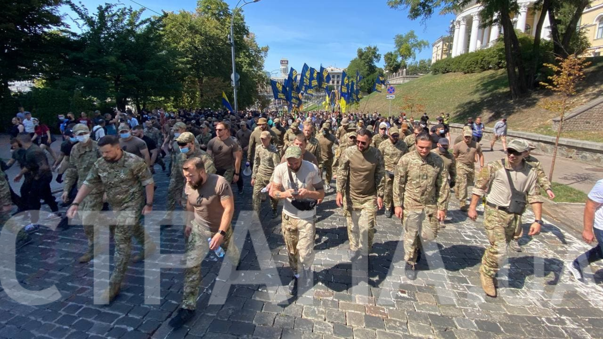 Нацкорпус митингует под Офисом Зеленского