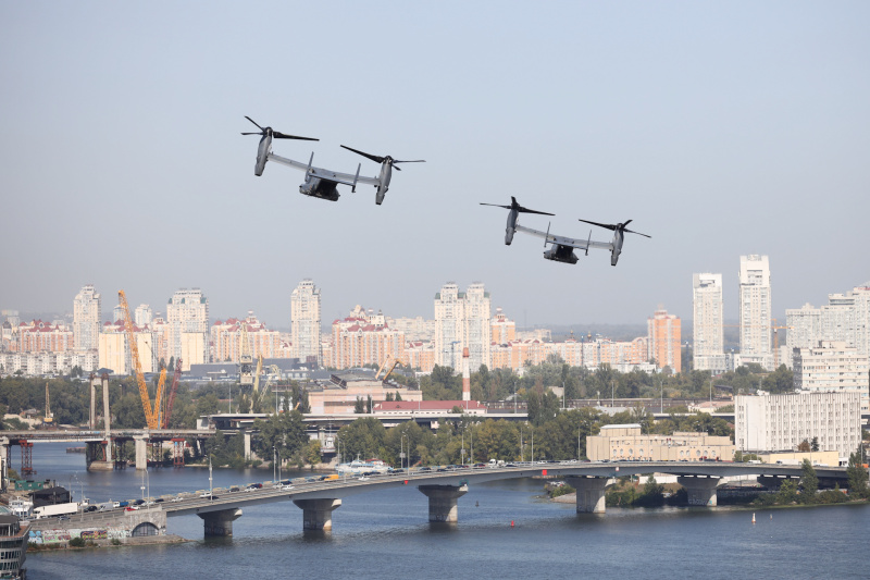 Над Киевом пролетели американские военные самолеты. Фото: РБК