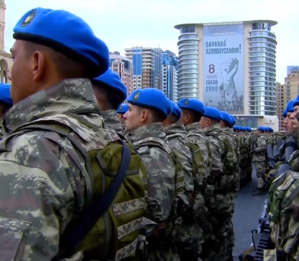 Тысячи азербайджанских и турецких военных принимают участие в параде победы в Баку. Фото: CBC