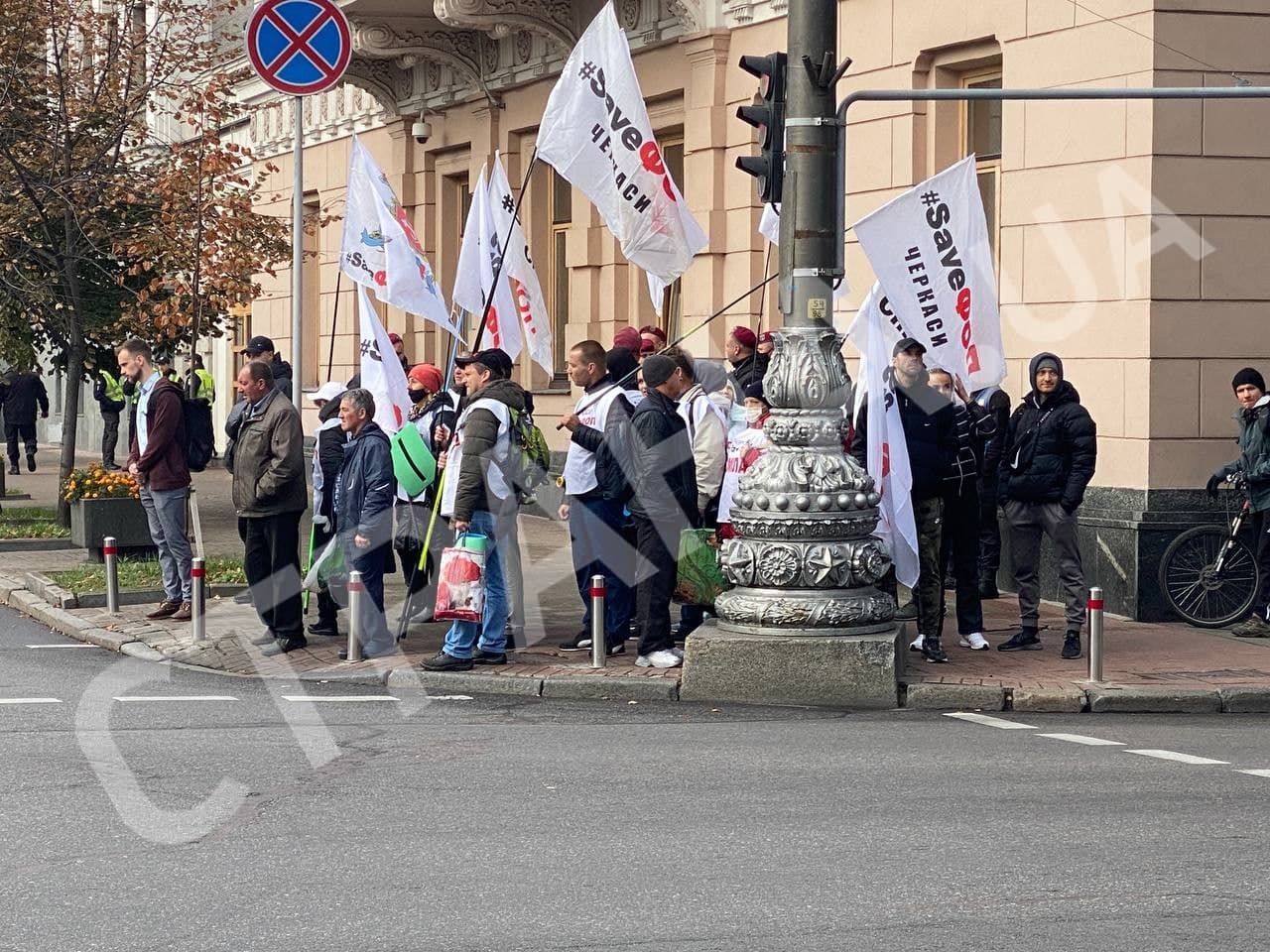 в Киеве возле здания Верховной Рады запланировали протесты представители SaveФОП. Фото: "Страна"